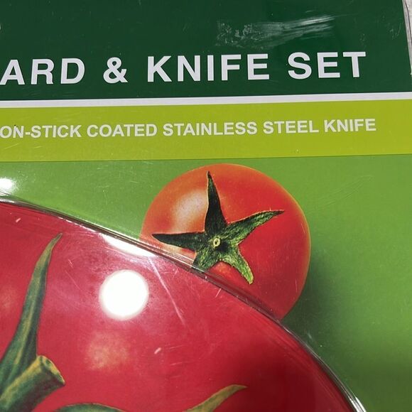 Green Giant Tomato Cutting Board Set Tempered Glass Great Gift - Picture 3 of 7